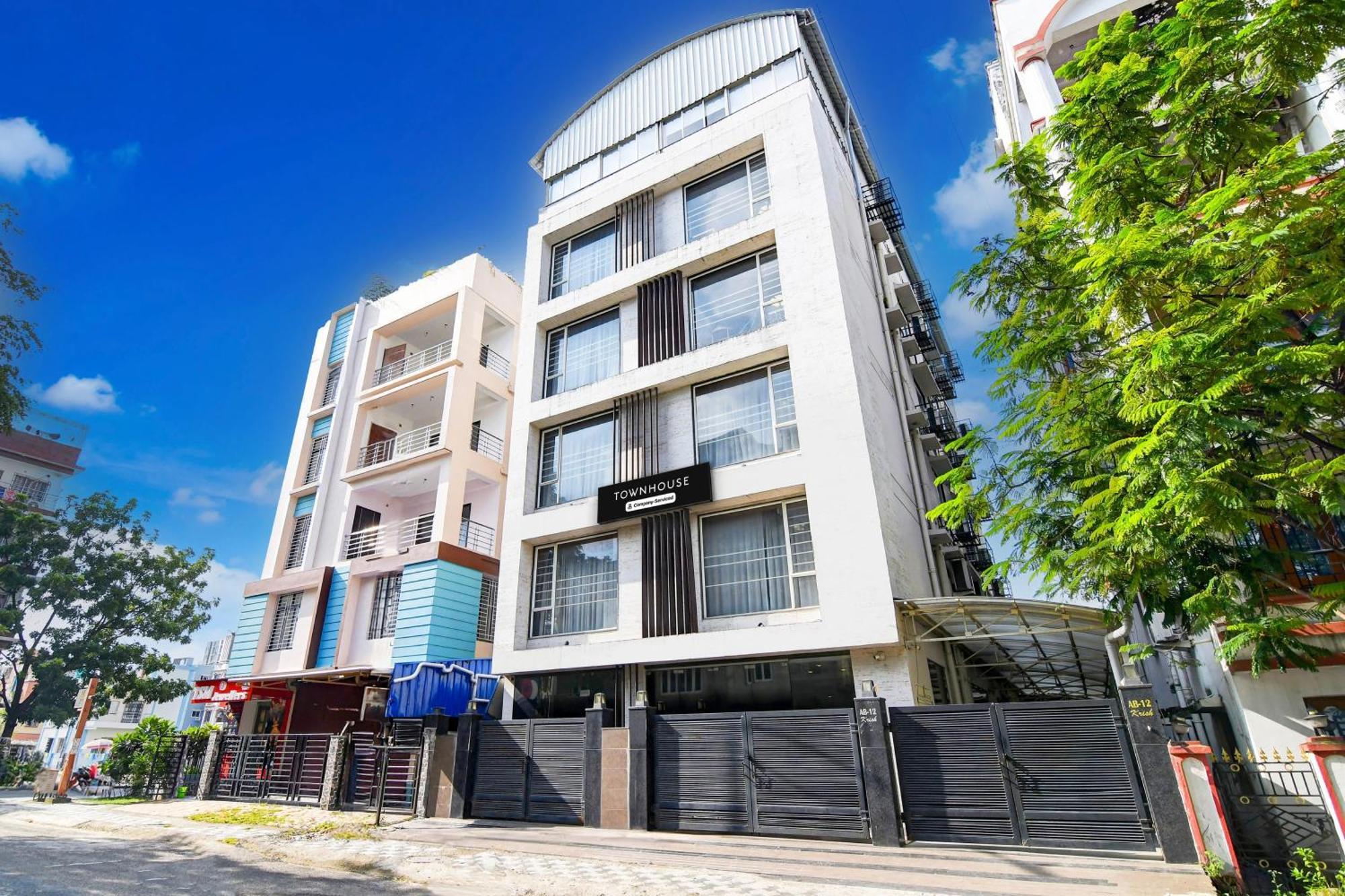 Super Townhouse New Town Formerly Krish Residency Kolkata Exterior photo